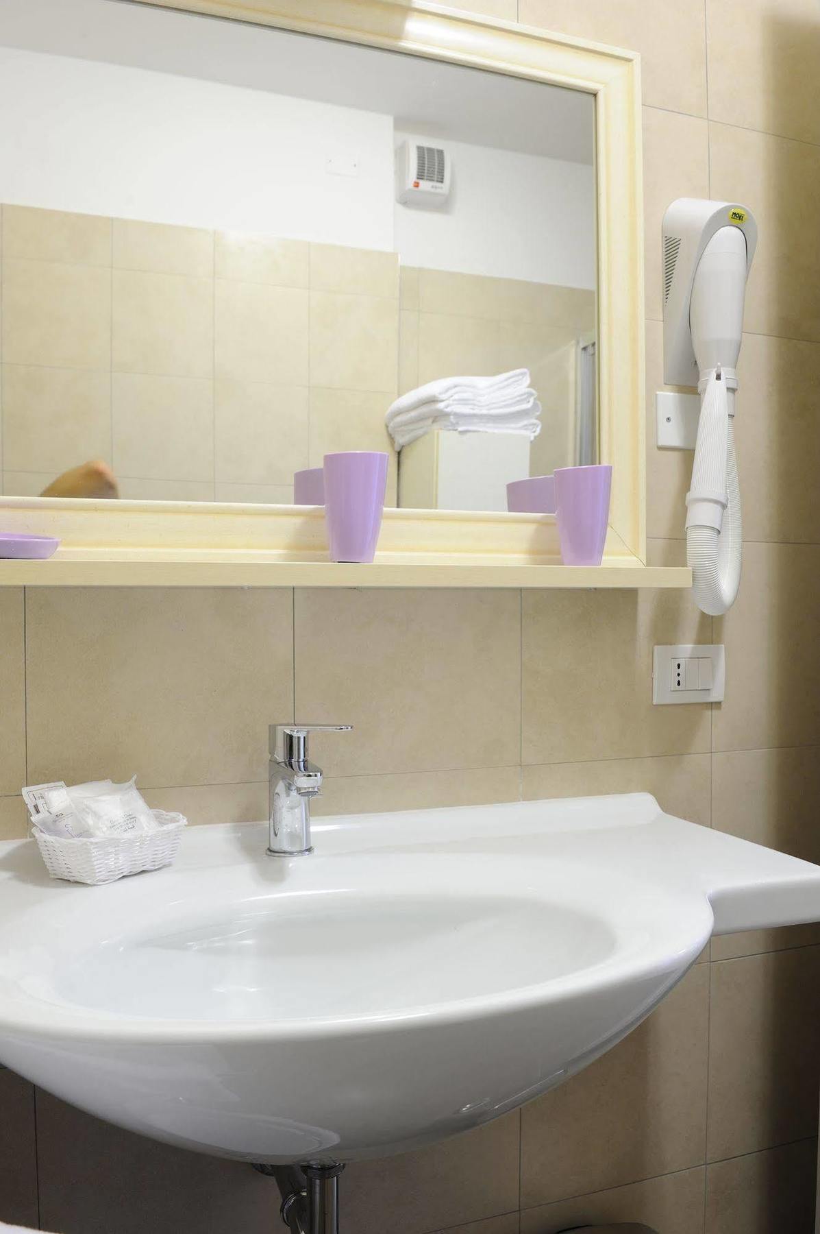 Residence Suite Smeraldo ริชโชเน ภายนอก รูปภาพ