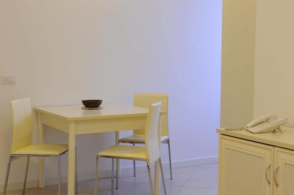 Residence Suite Smeraldo ริชโชเน ภายนอก รูปภาพ