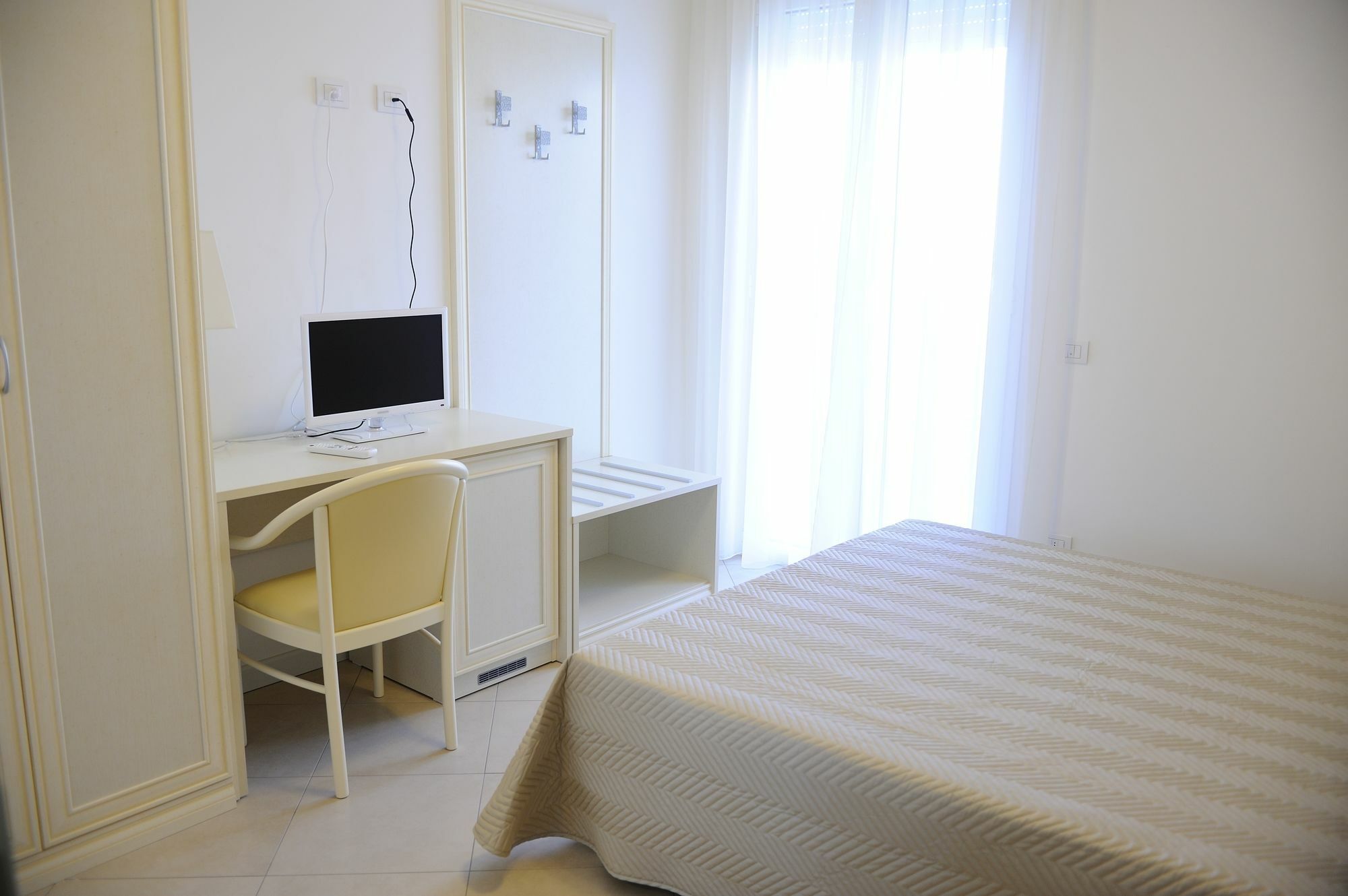 Residence Suite Smeraldo ริชโชเน ภายนอก รูปภาพ