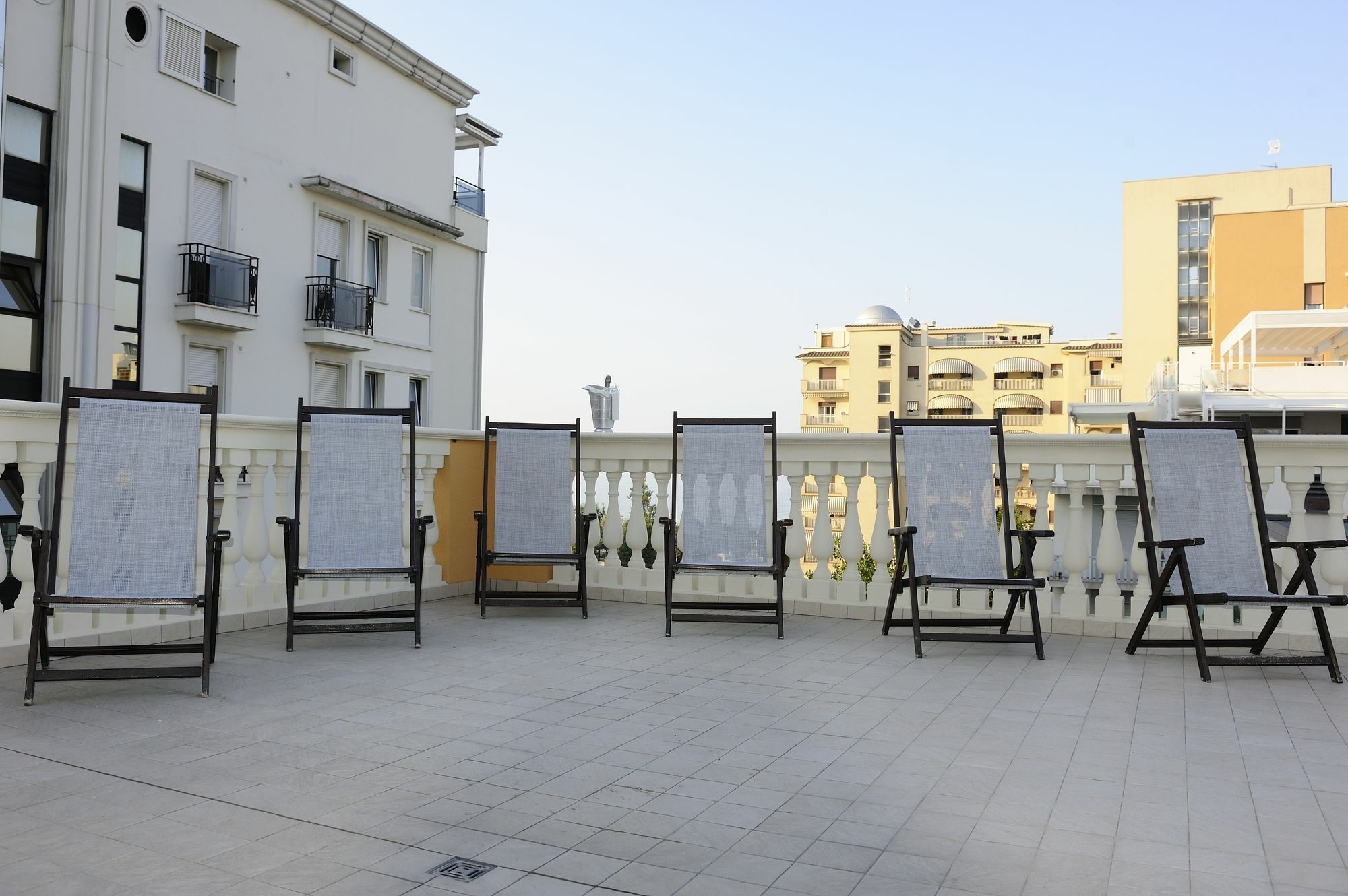 Residence Suite Smeraldo ริชโชเน ภายนอก รูปภาพ